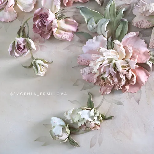 Lukisan «De Flori» — lukisan skulptural